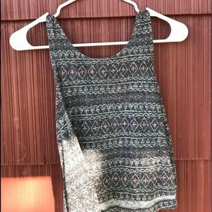 Gray pattern tank top size XS
